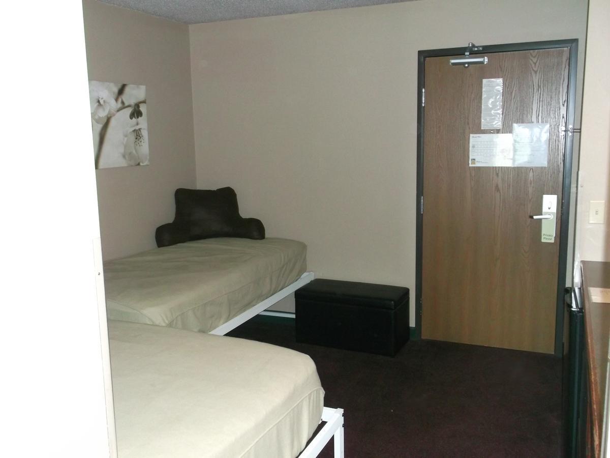 De Smet Super Deluxe Inn & Suites Exteriör bild